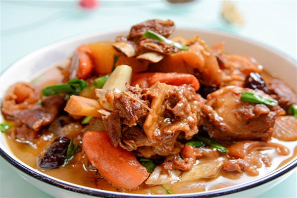红烧羊肉怎么做,常见以下2种做法